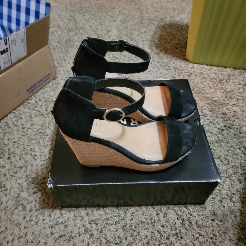 Torrid Black Wedges 10.5 W